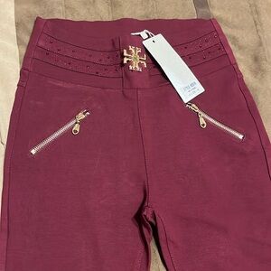 NWT- super cute women’s skinny pants
